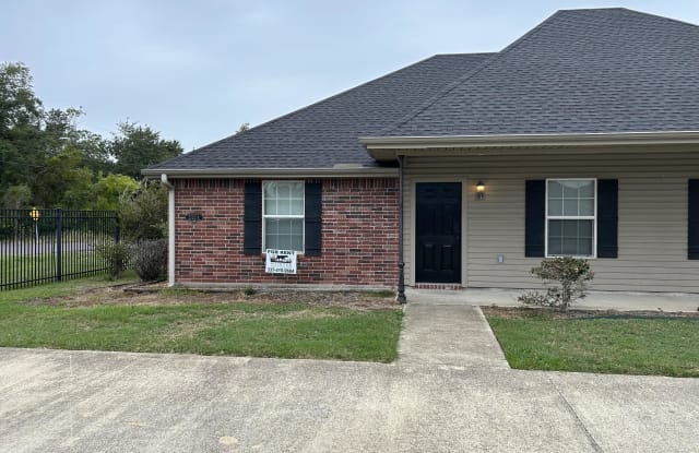 2722 Ryan Rd - 1 - 2722 Ryan Road, Lake Charles, LA 70605