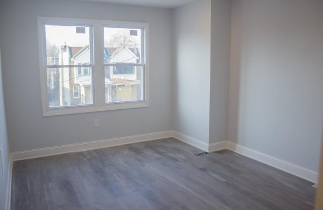 LUXURIOUS RENOVATED 3 BEDROOM HOME . GREAT LOCATION. BRAND NEW. MUST SEE !!!! Gallery 3