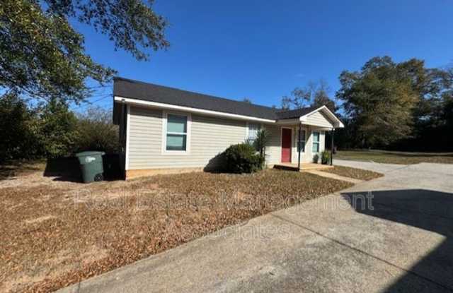 424 N 8th St - 424 North 8th Street, Griffin, GA 30223