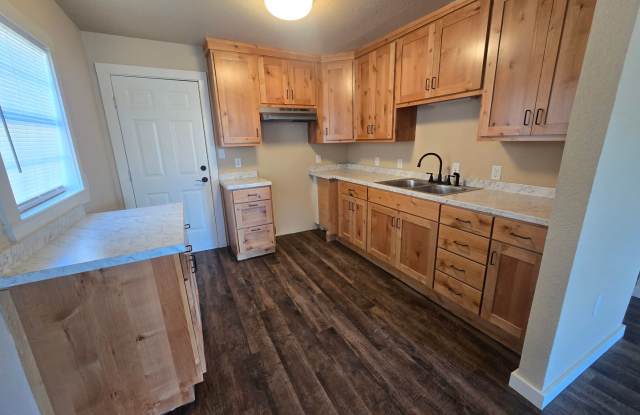 Modest in Mineral Wells photos photos