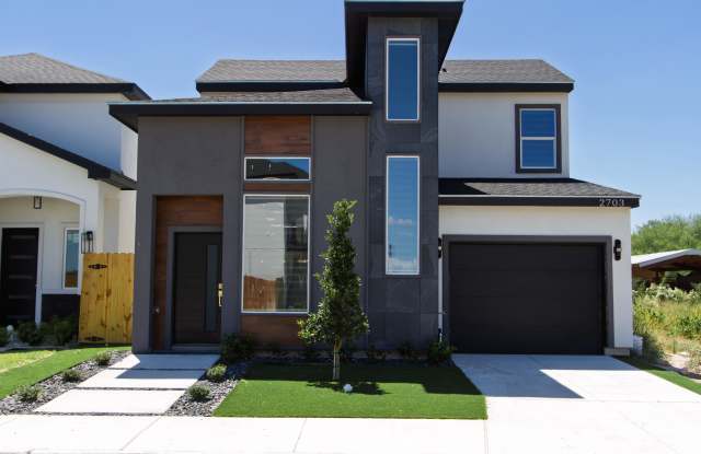 2703 Harmony St photos photos