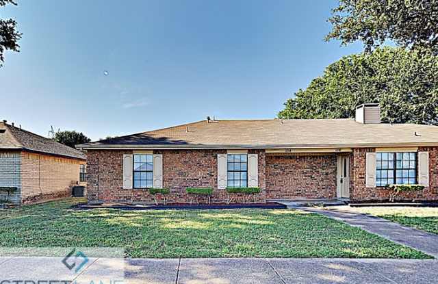 1134 Mountain View Street - 1134 Mountain View St, Glenn Heights, TX 75154