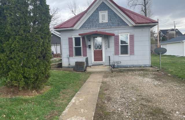2 Bedroom 1 Bathroom Home - 1110 Fremont Street, Marshalltown, IA 50158