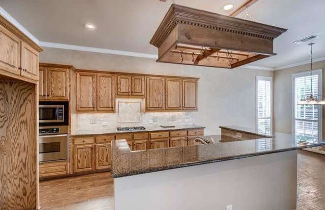 1315 Neches Drive Gallery 3