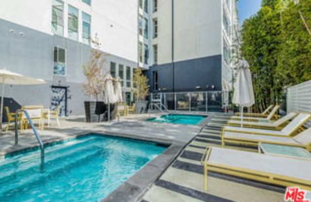 4215 Glencoe Avenue photos photos