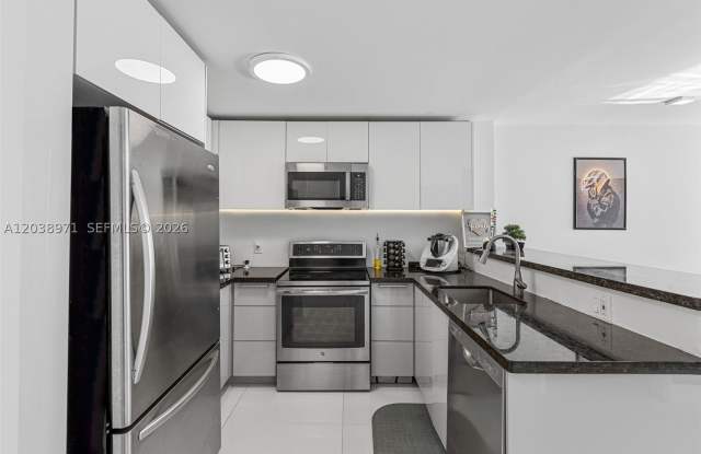 6545 Indian Creek Dr Gallery 3