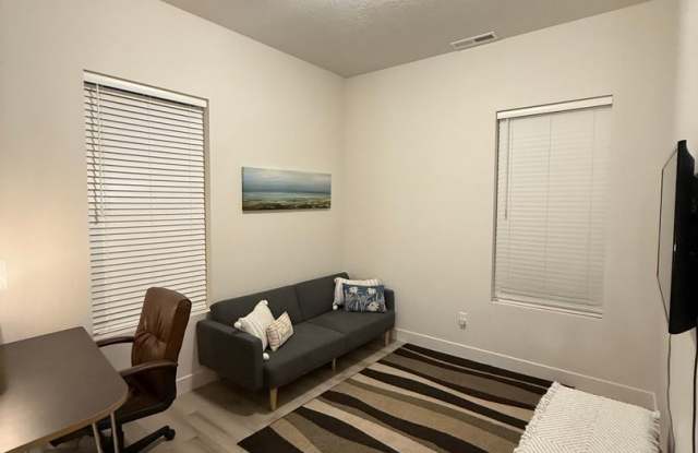 663 West Juniper Hill Drive Gallery 4