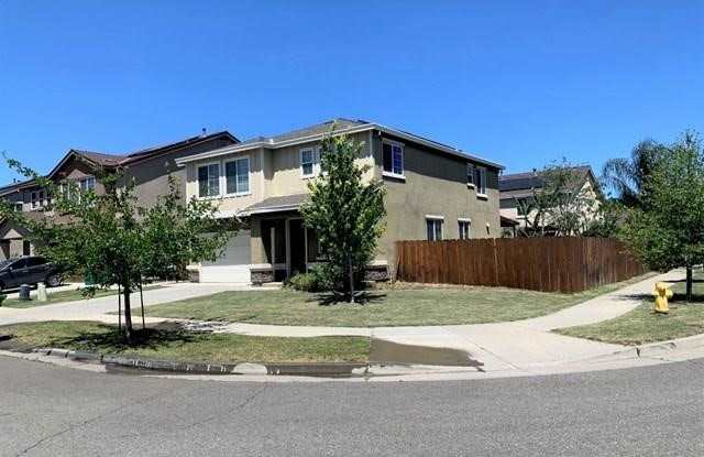 3100 Tule River Way Gallery 3