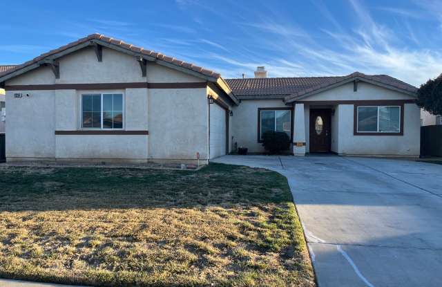 3 Bedroom 2 Bath home in Victorville .. Apply today - 13261 Cameron Street, Victorville, CA 92392