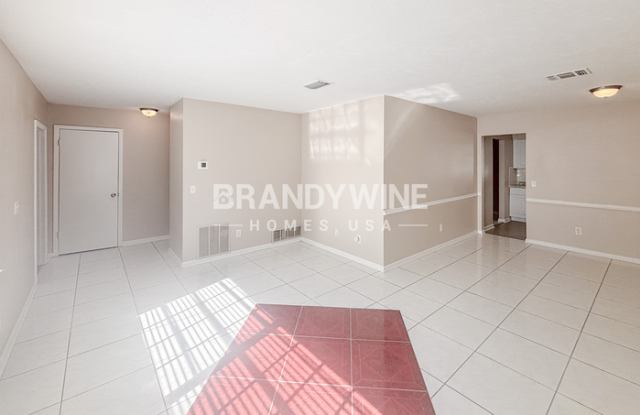 1608 Robin Lane Gallery 2