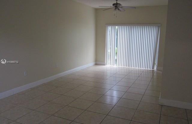 15365 SW 43rd Ter # 0 Gallery 3