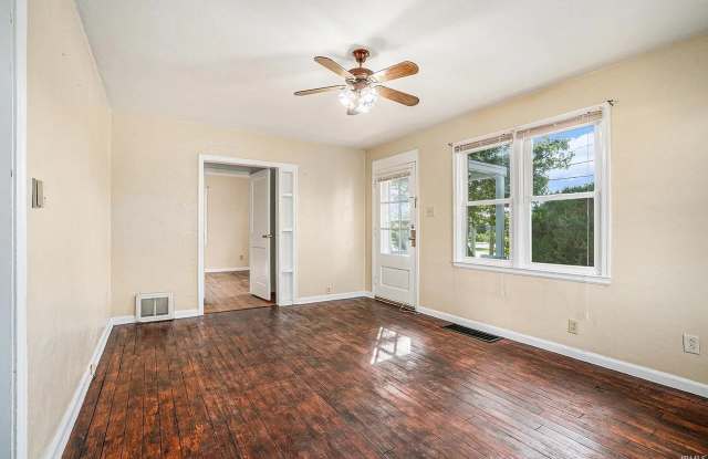 3929 Lincoln Way West Gallery 3