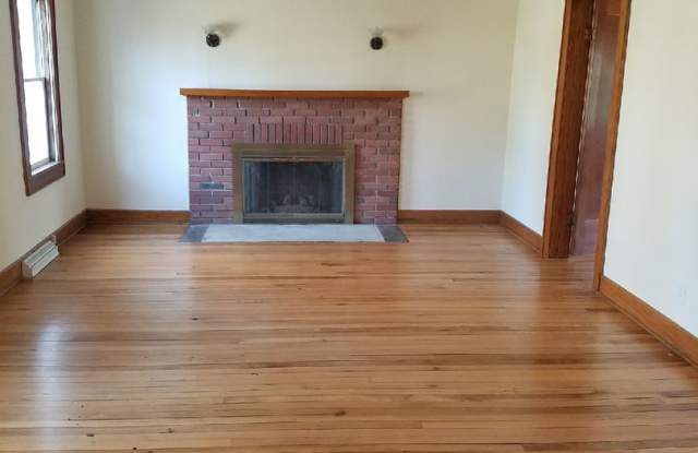 907 S Sheridan Drive Gallery 3