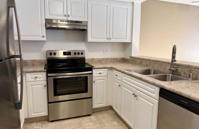 Summer Brook Apartments photos photos