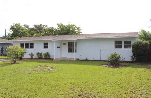 7061 17th St N - 7061 17th Street North, St. Petersburg, FL 33702