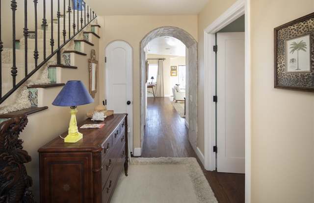 5662 Dolphin Pl Gallery 2