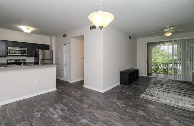 ** 1 BEDROOM\1 BATH UNFURNISHED 1ST FLOOR UNIT AVAILABLE FOR A LONG-TERM TENANT ** LAKE VIEW ** UPDATED UNIT ** THE RESERVE OF NAPLES GATED COMMUNITY ** Gallery 1