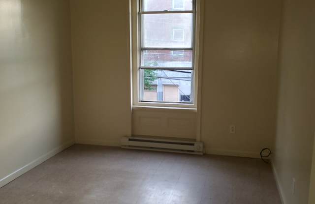 2919 N. 5th St.-2nd fl. front - 2919 North 5th Street, Philadelphia, PA 19133