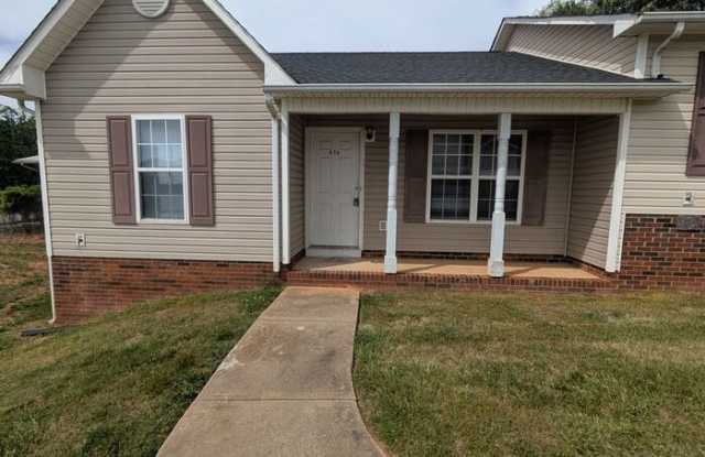 656 West 13th Street photos photos