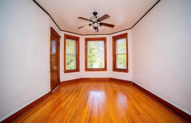 1438 North Central Park Ave. Gallery 4