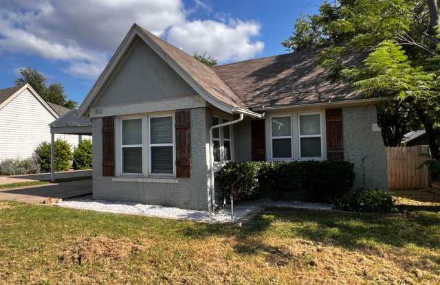 Super Cute Brick Home in Uptown OKC! photos photos