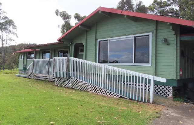 Oye, Alton M. and Brandie L. - Mamalahoa photos photos