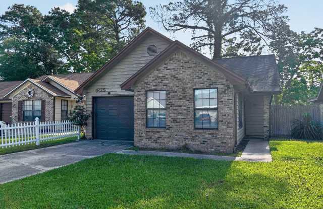 1825 Hunters Path Gallery 2