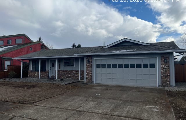 722 HARMONY ST - 722 Harmony Street, Lebanon, OR 97355