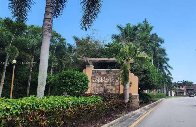 14640 SW 15th St photos photos