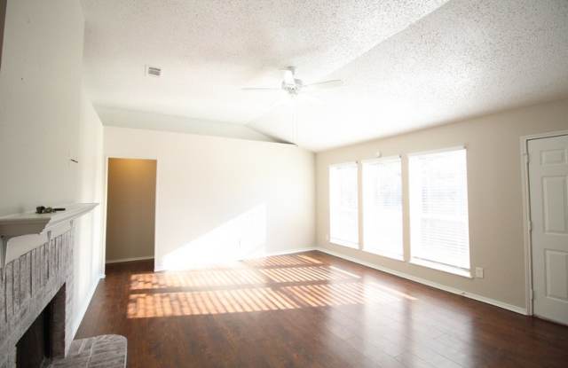 2352 Licorice Pl Gallery 3