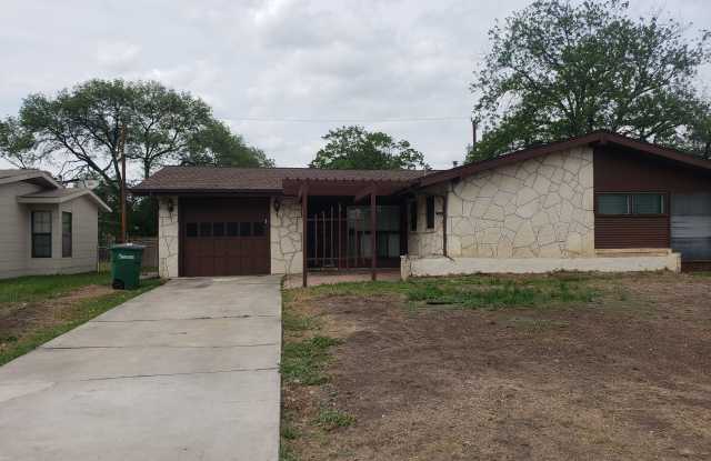 547 Cicero Ave photos photos