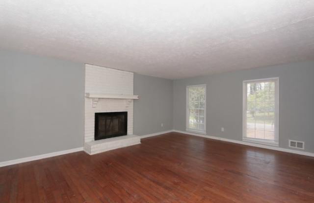 2403 Hillboro Circle South West Gallery 3