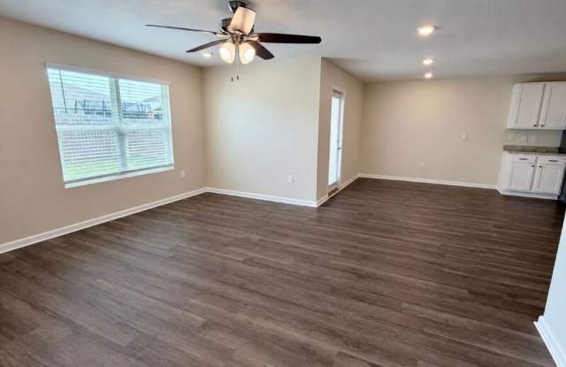 4410 Redbay Ct Gallery 3
