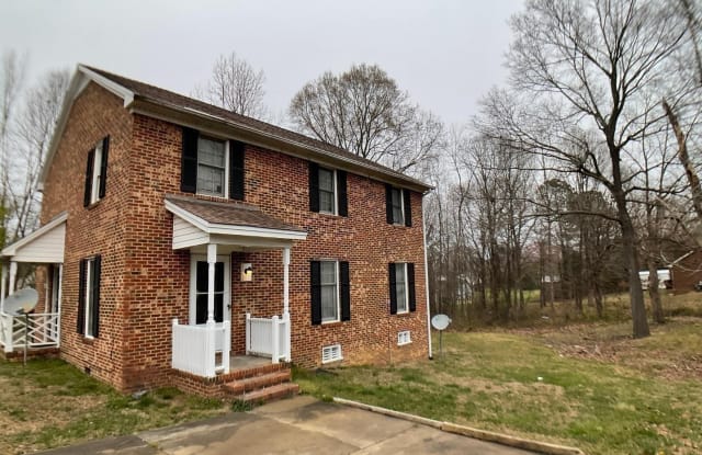 2202 Morningside Dr - 2202 Morningside Drive, Burlington, NC 27217