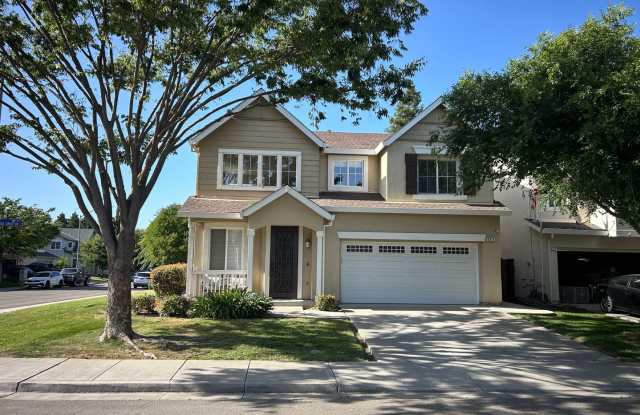 Beautiful Hidden Lake 3 Bed 3 Bath Home photos photos