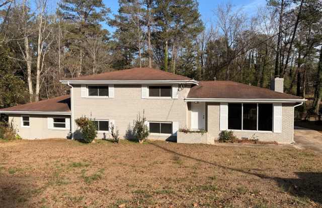 Spacious 5 BD 3 BA Home in a Quiet Decatur Neighborhood photos photos