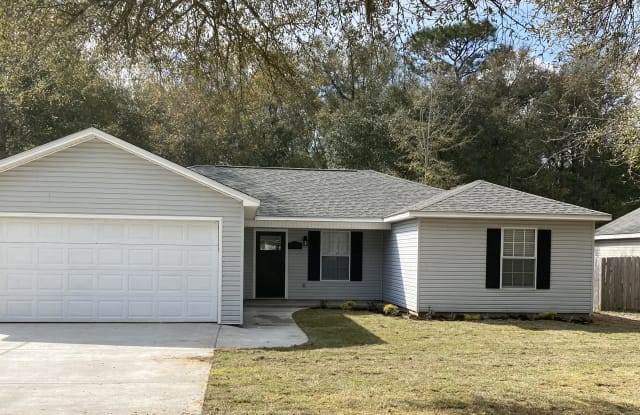 6056 Savannah - 6056 Savannah Drive, Milton, FL 32570