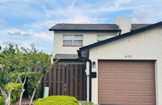 600 Waverly Lane photos photos