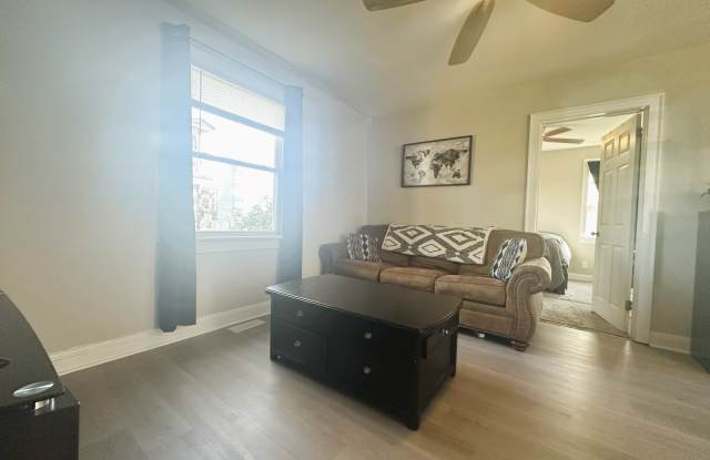 4551 Hampshire Avenue photos photos