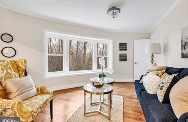 2631 GREENBRIAR LANE Gallery 4