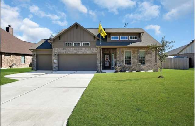 351 Twin Lakes Blvd W Gallery 1