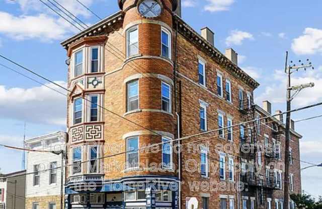 2335 May St photos photos