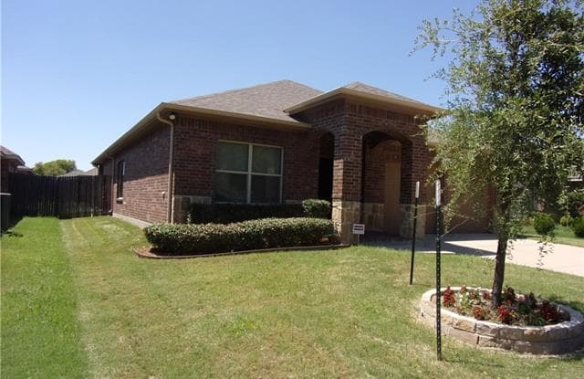 659 Owen Trail - 659 Owen Trl, Grand Prairie, TX 75051