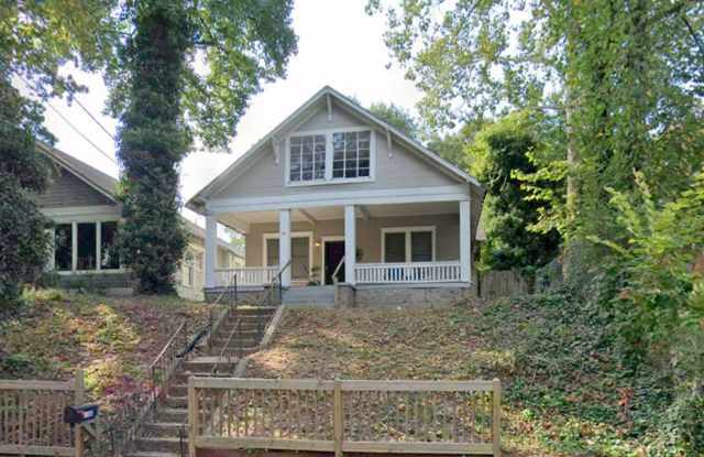 Comfortable 3-Bed, 2-Bath Home in Quiet Atlanta Neighborhood photos photos