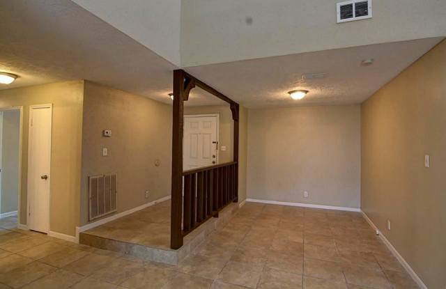 14859 Croxton Drive Gallery 4