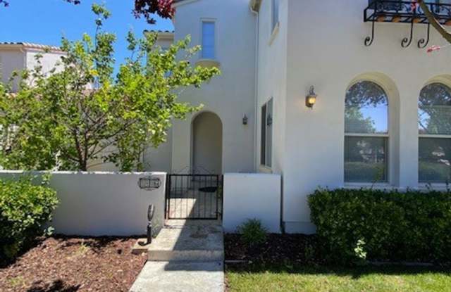 Spacious Gale Ranch Townhome - 3406 Amaryllis Circle, San Ramon, CA 94582
