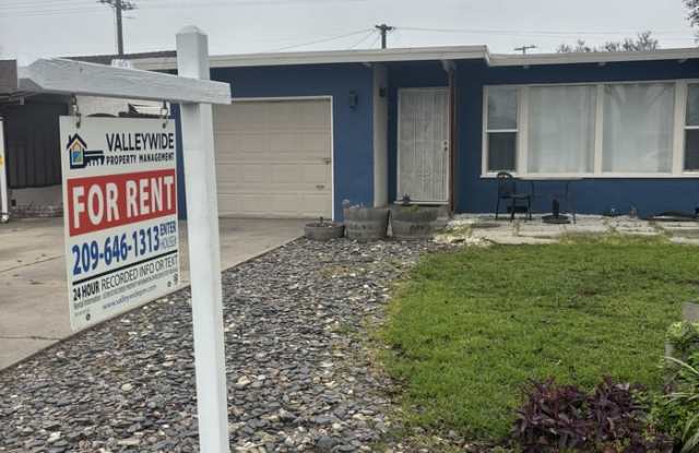 1018 Badgley Drive photos photos