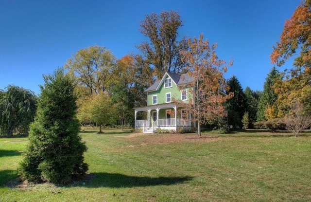 5253 UPPER MOUNTAIN ROAD Gallery 2