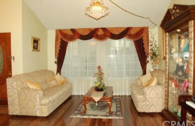 13004 Hart Place Gallery 3