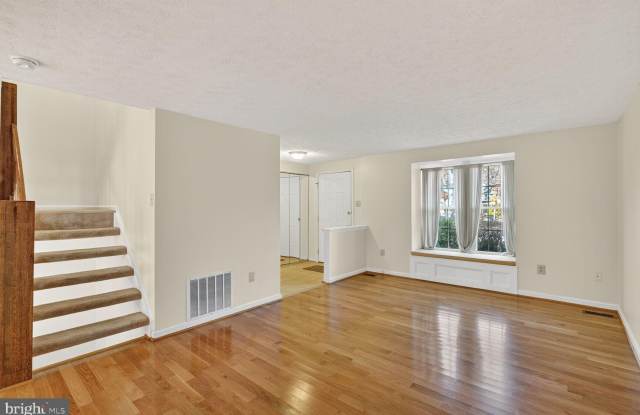 7682 MANDAN Road Gallery 3
